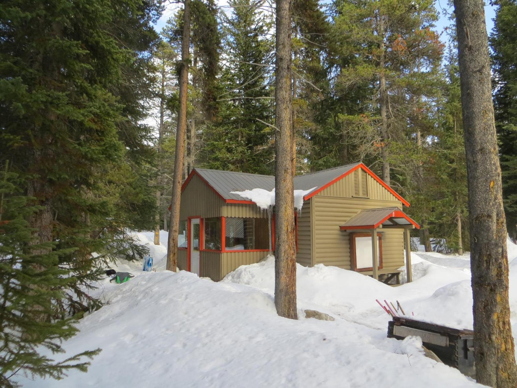 HI Mosquito Creek Hostel Lake Louise Buitenkant foto